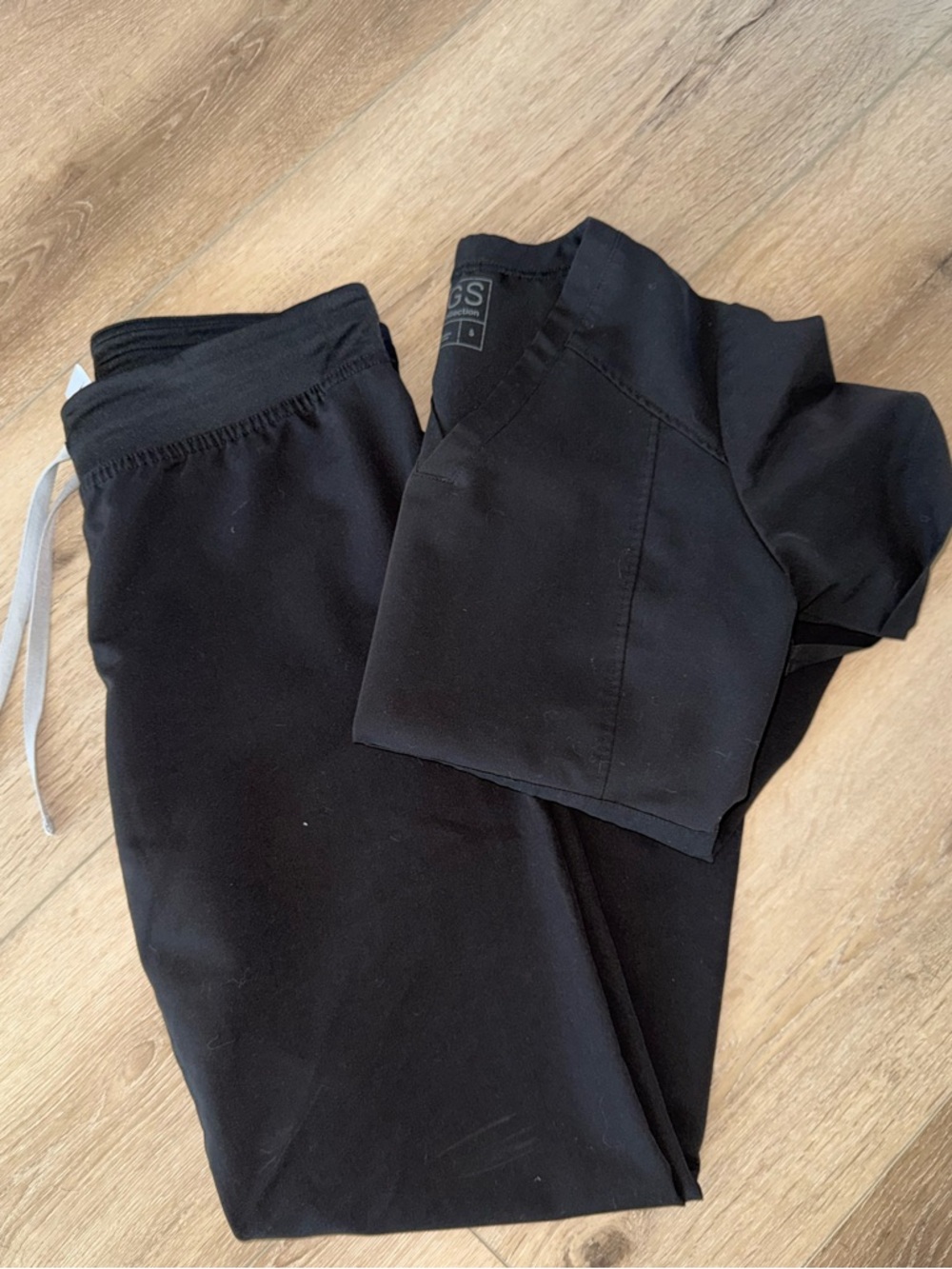 Figs Black Scrubs Set Livingston Pants + Flores Peplum Scrub Top Small S Tall